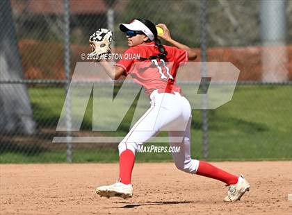 Thumbnail 3 in Mater Dei vs. Burroughs (Alan Dugard Classic) photogallery.
