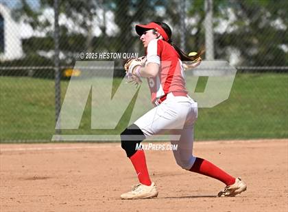 Thumbnail 3 in Mater Dei vs. Burroughs (Alan Dugard Classic) photogallery.
