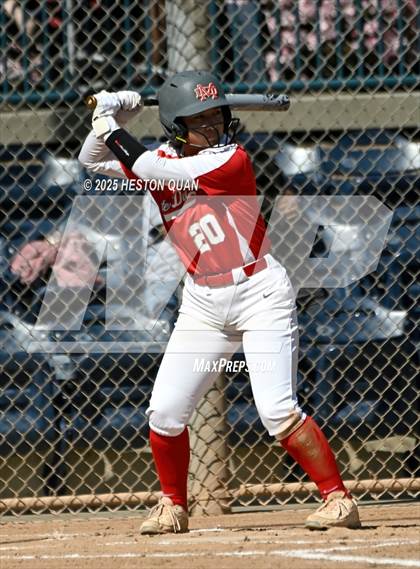 Thumbnail 1 in Mater Dei vs. Burroughs (Alan Dugard Classic) photogallery.