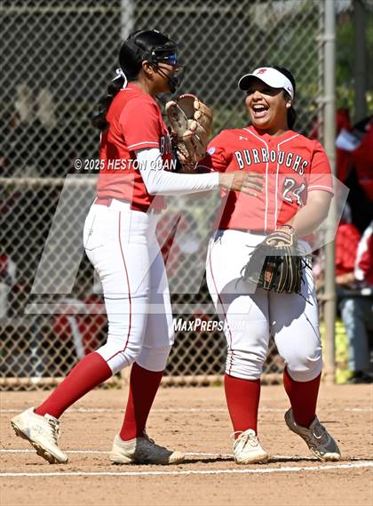 Thumbnail 2 in Mater Dei vs. Burroughs (Alan Dugard Classic) photogallery.