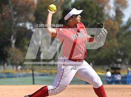 Thumbnail 2 in Mater Dei vs. Burroughs (Alan Dugard Classic) photogallery.