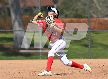 Thumbnail 2 in Mater Dei vs. Burroughs (Alan Dugard Classic) photogallery.
