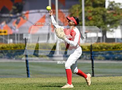 Thumbnail 1 in Mater Dei vs. Burroughs (Alan Dugard Classic) photogallery.