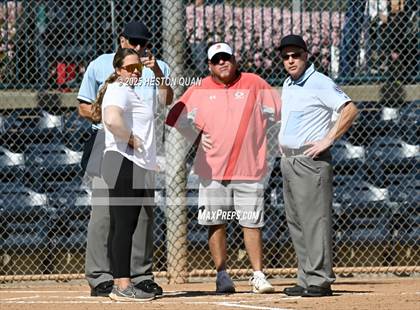 Thumbnail 3 in Mater Dei vs. Burroughs (Alan Dugard Classic) photogallery.