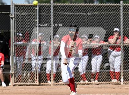 Thumbnail 2 in Mater Dei vs. Burroughs (Alan Dugard Classic) photogallery.