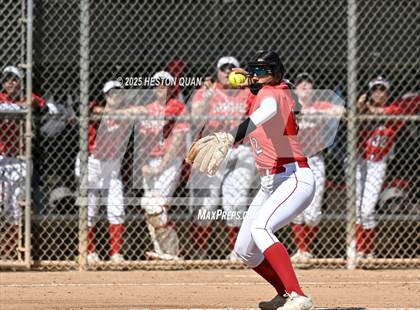 Thumbnail 2 in Mater Dei vs. Burroughs (Alan Dugard Classic) photogallery.