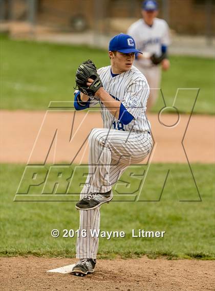 Thumbnail 1 in Newport Central Catholic vs Covington Catholic  photogallery.