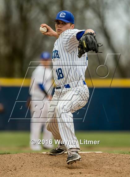 Thumbnail 2 in Newport Central Catholic vs Covington Catholic  photogallery.