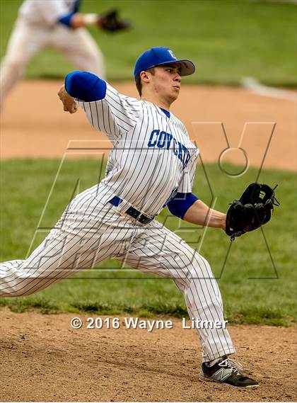 Thumbnail 3 in Newport Central Catholic vs Covington Catholic  photogallery.