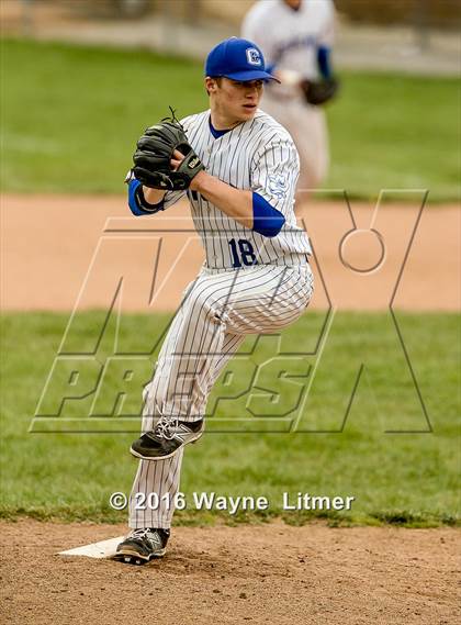 Thumbnail 2 in Newport Central Catholic vs Covington Catholic  photogallery.
