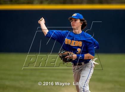 Thumbnail 2 in Newport Central Catholic vs Covington Catholic  photogallery.