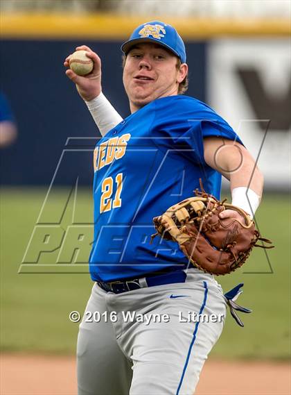 Thumbnail 2 in Newport Central Catholic vs Covington Catholic  photogallery.
