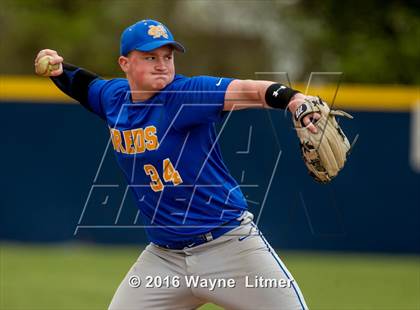 Thumbnail 1 in Newport Central Catholic vs Covington Catholic  photogallery.