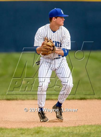 Thumbnail 3 in Newport Central Catholic vs Covington Catholic  photogallery.