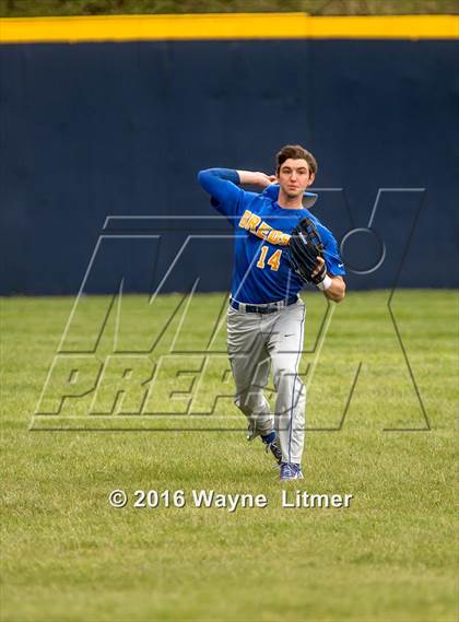 Thumbnail 3 in Newport Central Catholic vs Covington Catholic  photogallery.