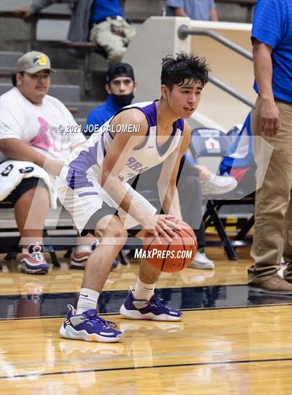 Thumbnail 2 in Jefferson vs Brackenridge photogallery.