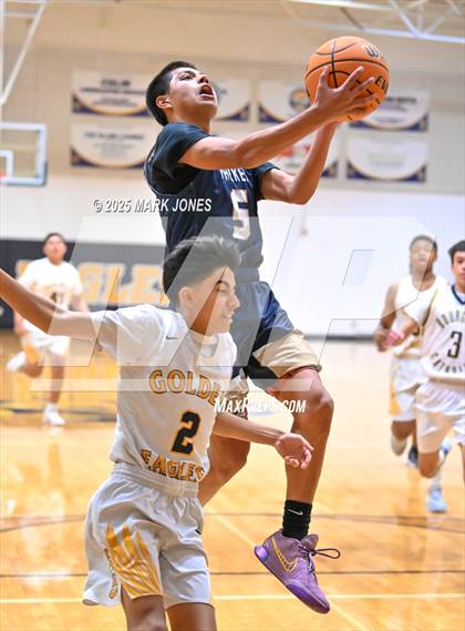 Thumbnail 2 in Bourgade Catholic vs. Parker photogallery.