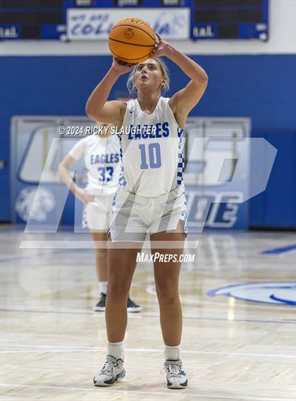 Thumbnail 1 in Greenville vs Columbia (Columbia Tip Off Tournament) photogallery.