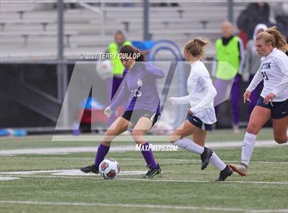Thumbnail 2 in Layton vs. Riverton (UHSAA 6A Semifinal) photogallery.