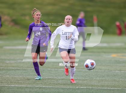 Thumbnail 2 in Layton vs. Riverton (UHSAA 6A Semifinal) photogallery.