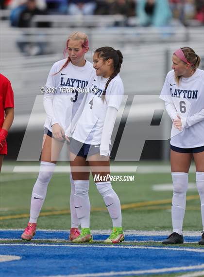 Thumbnail 2 in Layton vs. Riverton (UHSAA 6A Semifinal) photogallery.