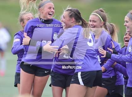 Thumbnail 2 in Layton vs. Riverton (UHSAA 6A Semifinal) photogallery.