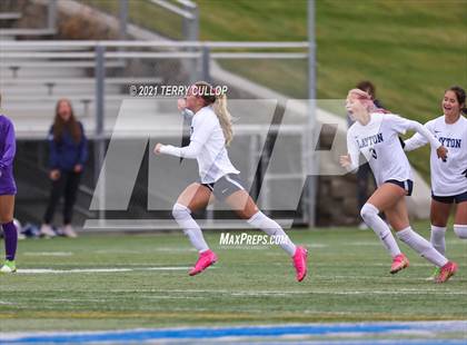 Thumbnail 2 in Layton vs. Riverton (UHSAA 6A Semifinal) photogallery.