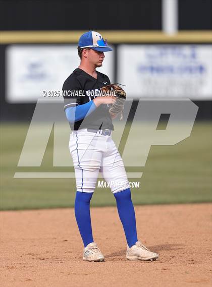Thumbnail 3 in Oak Grove vs. Lake Arthur photogallery.