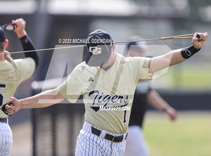 Thumbnail 1 in Oak Grove vs. Lake Arthur photogallery.