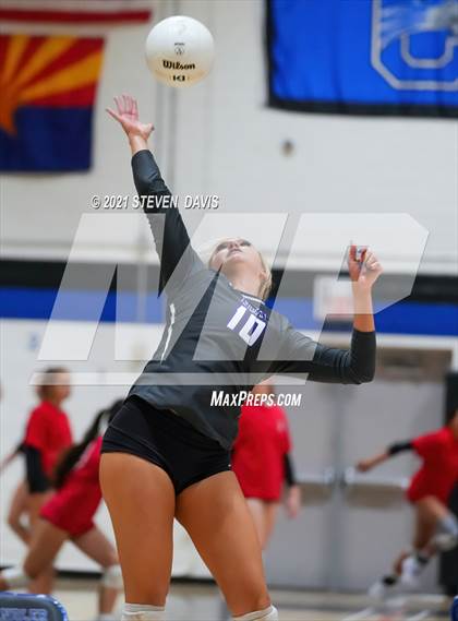 Thumbnail 2 in Notre Dame Prep vs. Perry photogallery.