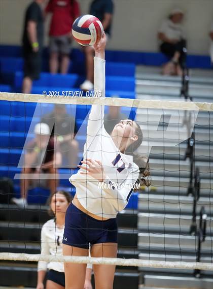 Thumbnail 2 in Notre Dame Prep vs. Perry photogallery.