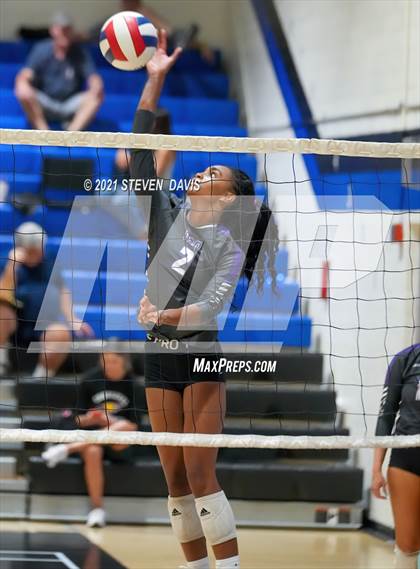 Thumbnail 1 in Notre Dame Prep vs. Perry photogallery.