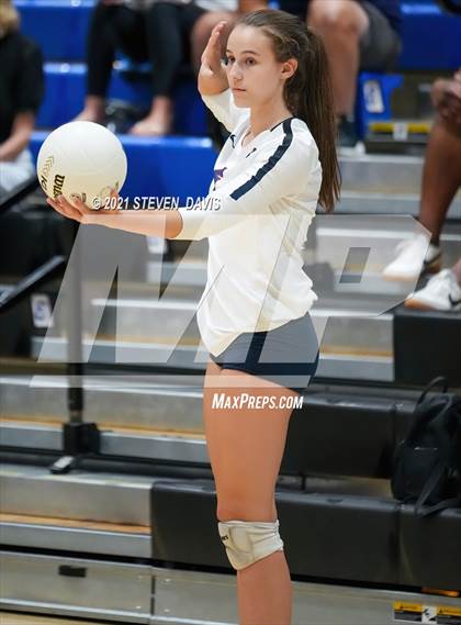 Thumbnail 2 in Notre Dame Prep vs. Perry photogallery.