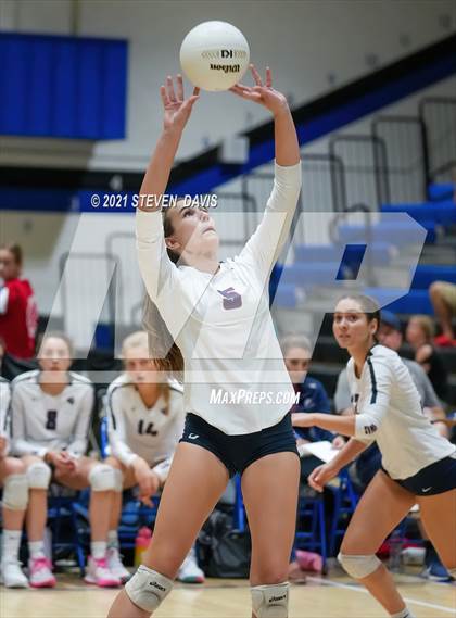 Thumbnail 2 in Notre Dame Prep vs. Perry photogallery.