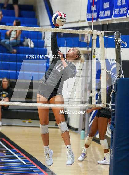 Thumbnail 3 in Notre Dame Prep vs. Perry photogallery.