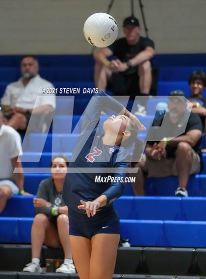Thumbnail 2 in Notre Dame Prep vs. Perry photogallery.