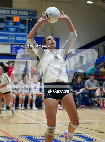 Thumbnail 2 in Notre Dame Prep vs. Perry photogallery.