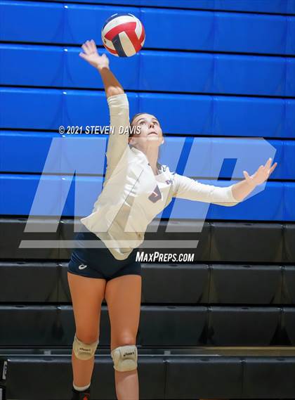 Thumbnail 1 in Notre Dame Prep vs. Perry photogallery.