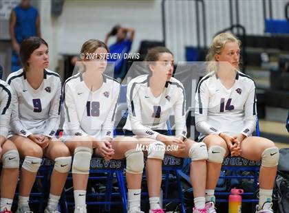 Thumbnail 3 in Notre Dame Prep vs. Perry photogallery.
