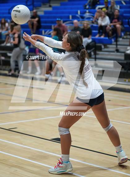 Thumbnail 2 in Notre Dame Prep vs. Perry photogallery.