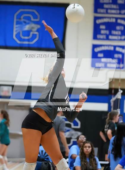 Thumbnail 3 in Notre Dame Prep vs. Perry photogallery.