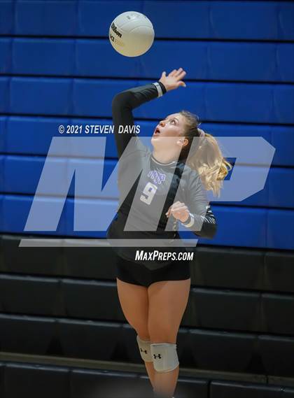 Thumbnail 2 in Notre Dame Prep vs. Perry photogallery.
