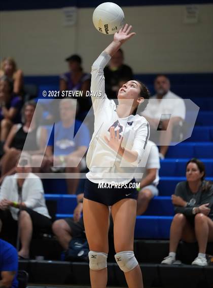 Thumbnail 3 in Notre Dame Prep vs. Perry photogallery.