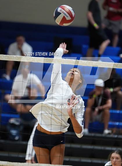 Thumbnail 1 in Notre Dame Prep vs. Perry photogallery.