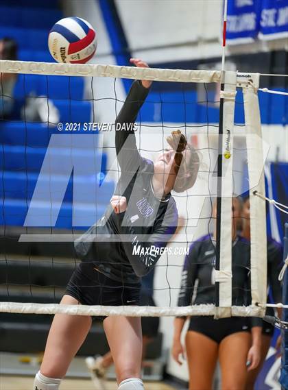 Thumbnail 2 in Notre Dame Prep vs. Perry photogallery.
