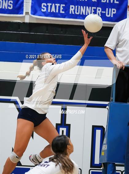 Thumbnail 1 in Notre Dame Prep vs. Perry photogallery.