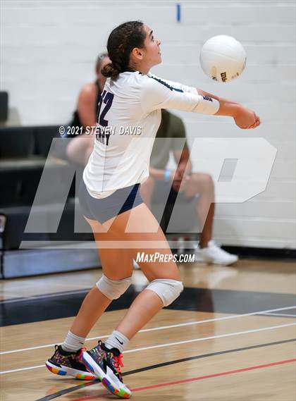 Thumbnail 2 in Notre Dame Prep vs. Perry photogallery.