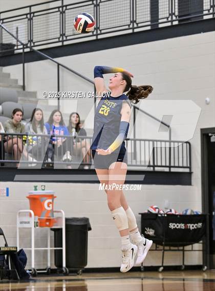 Thumbnail 1 in Lake Belton vs. Highland Park (UIL 5A Regional Semifinal) photogallery.