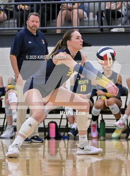 Thumbnail 3 in Lake Belton vs. Highland Park (UIL 5A Regional Semifinal) photogallery.