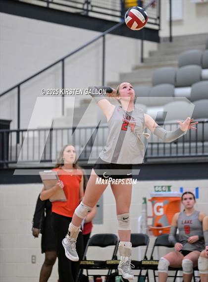 Thumbnail 2 in Lake Belton vs. Highland Park (UIL 5A Regional Semifinal) photogallery.